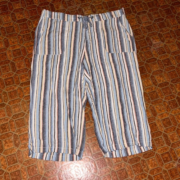 Stripped Summer ☀️ Capris - Picture 1 of 7